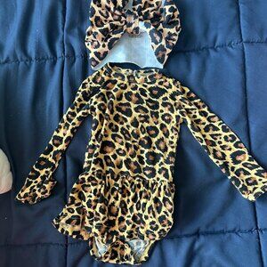 Bums & Roses Leopard Print bodysuit twirl 3/6 with bow set